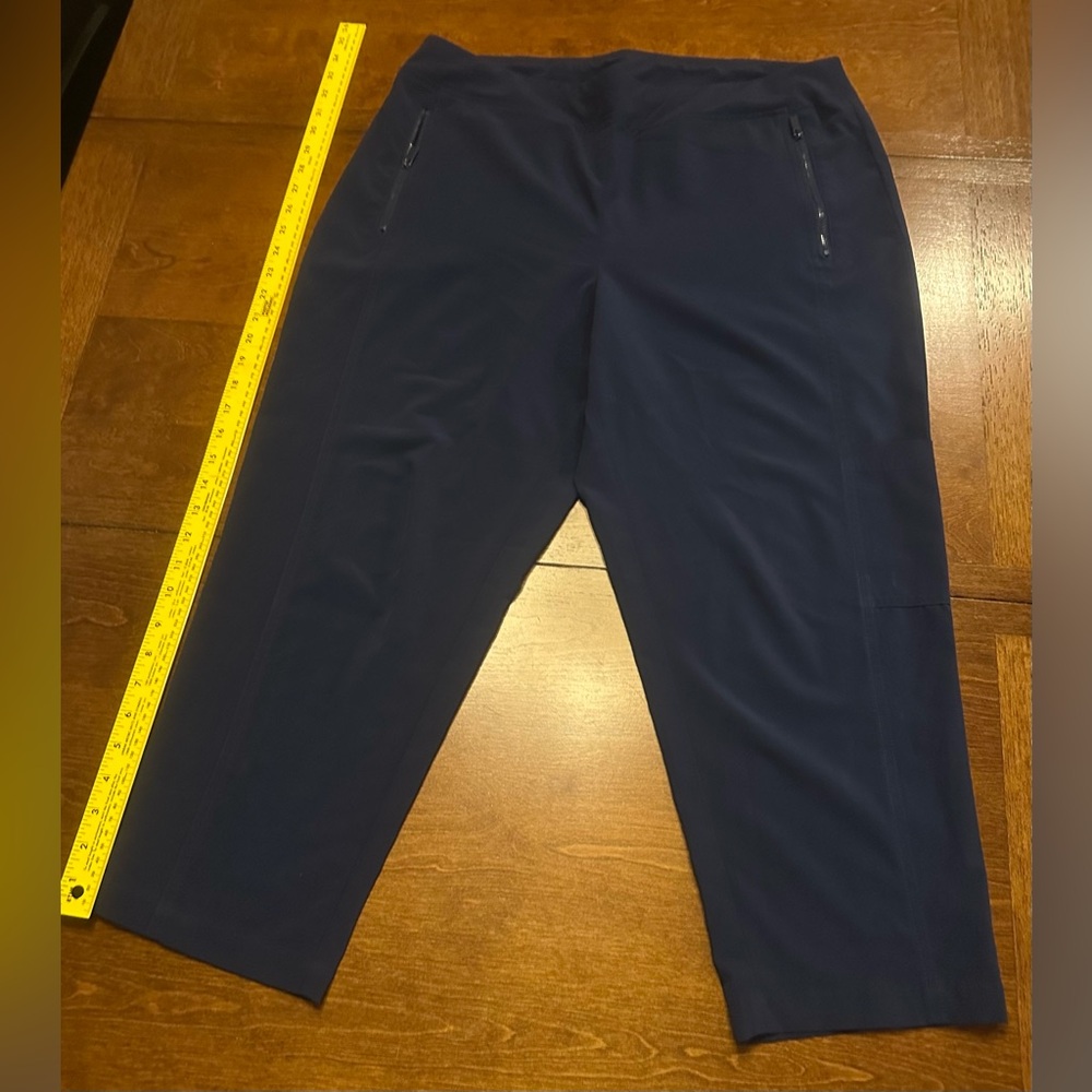 Chico's black Pants Size 2.5 = US14/L